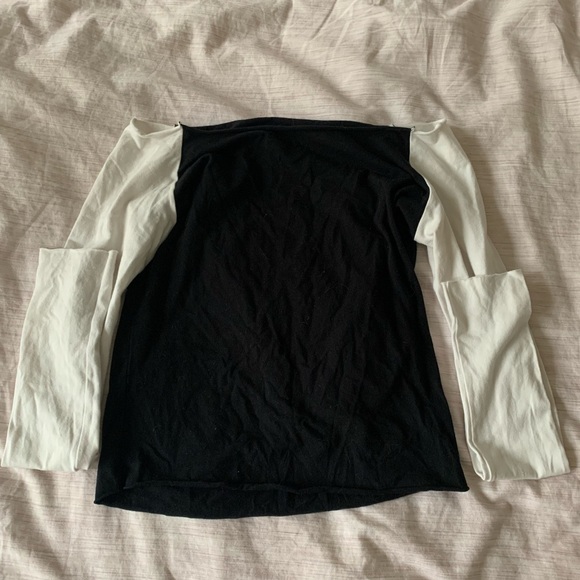 Cute and comfy black and white off the shoulder top from brandy Melville. - Picture 1 of 2